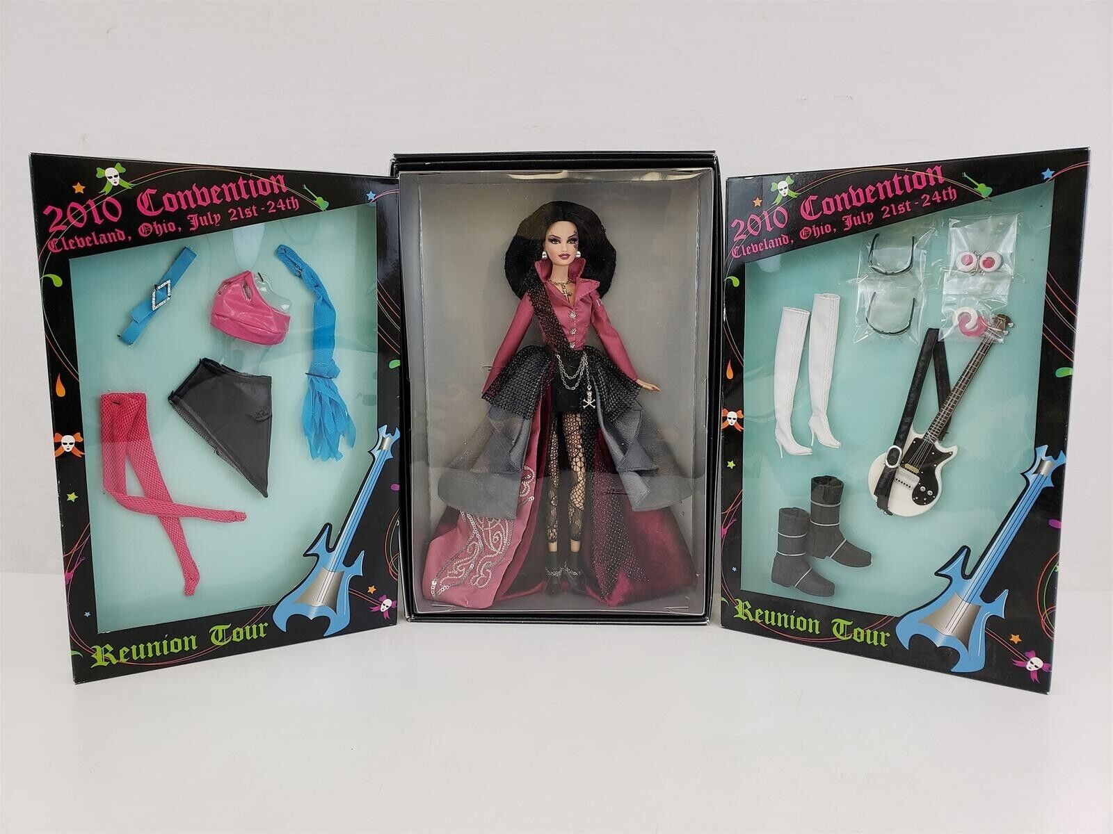 2010 Convention Barbie & the Rockers Reunion Tour Platinum Label & Accessories