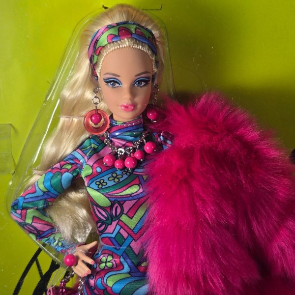 N422~2025 BARBIE SIGNATURE STYLED BY DESIGN 3 BY BILL GREENING STEFFIE DOLL NRFB