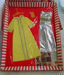 Vintage Barbie  #1492 SILVER POLISH Complete Outfit  (1969-70) Mint in Box e66