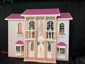 Barbie's Magical Mansion House VINTAGE with Original Furniture. HOLIDAY SPECIAL!