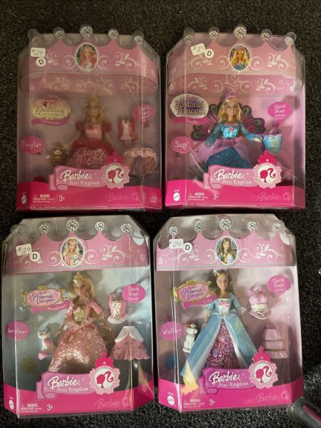 Barbie Diamond Castle Mini Kingdom Princesses Erika, Rosa Genevieve Annalise Set