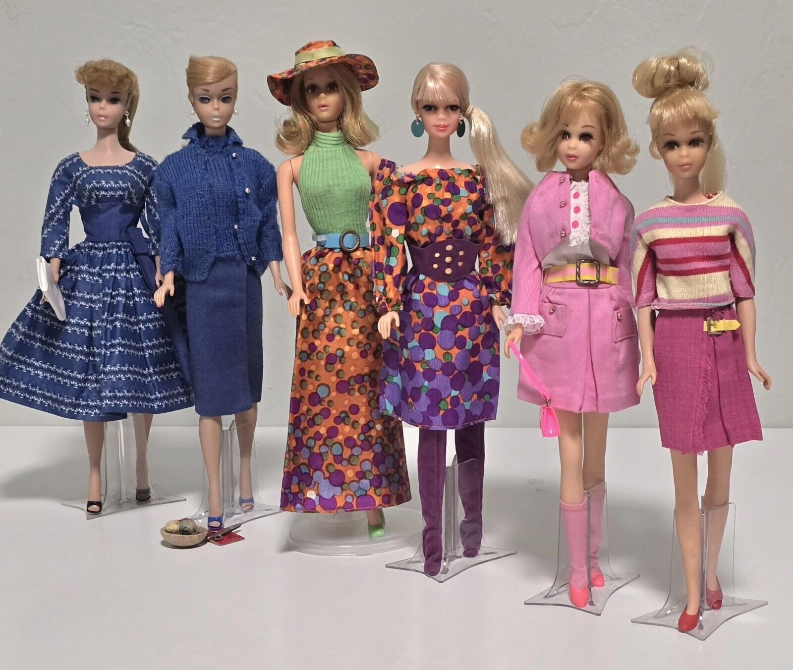 Vintage 1960s Barbie Doll LOT w/Outfits & Accessories