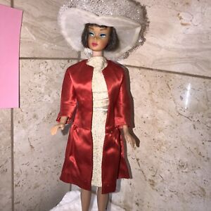 Shimmering Magic #1664 1966 Barbie short brown hair + Complete Ensemble + DOLL