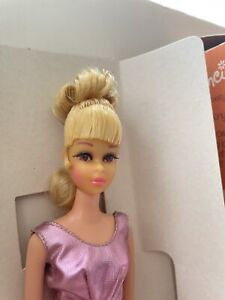 Vintage “GROWING PRETTY HAIR” Francie Barbie Doll, Mint In Box