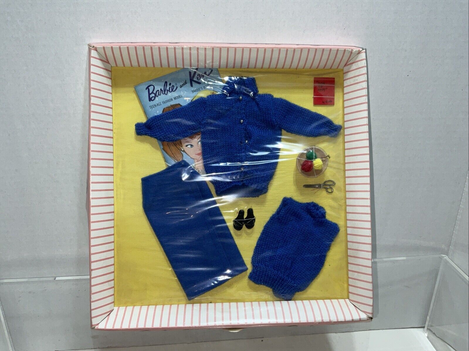 RARE BARBIE Knitting Pretty Set #957 Original Box Package Outfit
