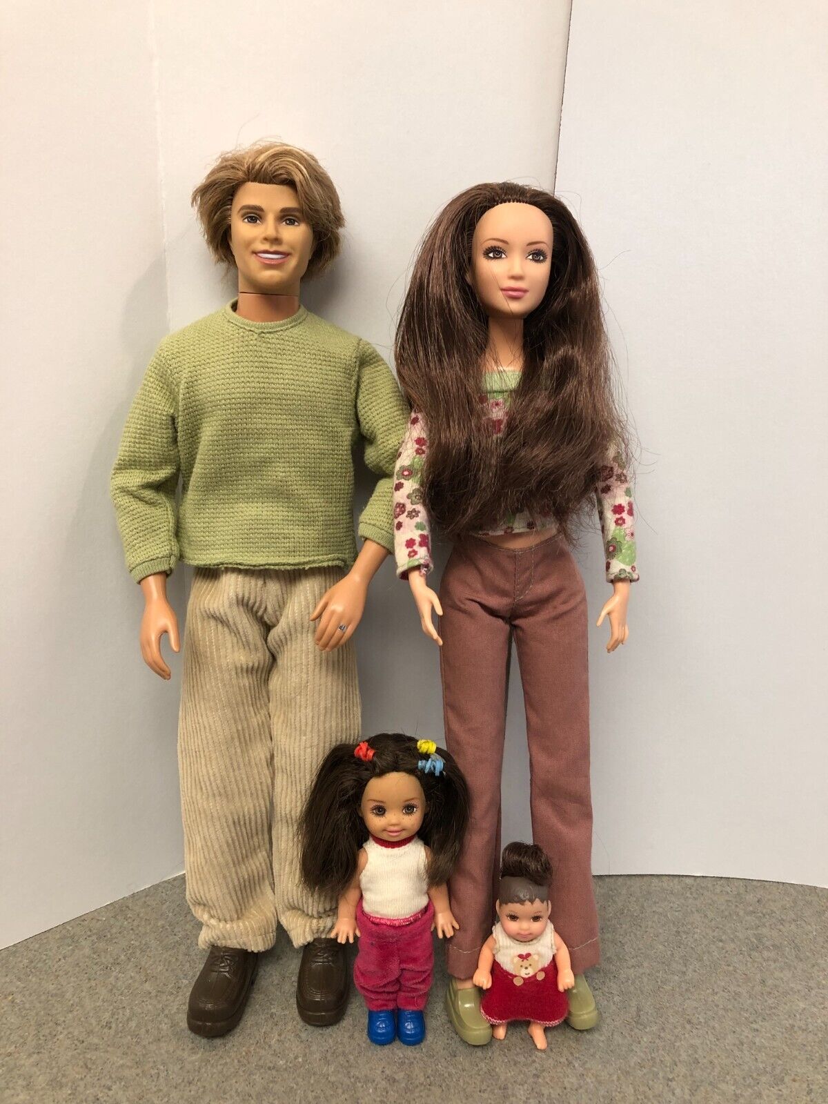 Barbie Happy Family  New Neighbors Lea, Husband, Baby & HTF Toddler Sister.