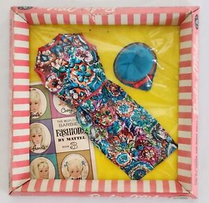 Vintage Barbie Outdoor Art Show Outfit #1650 NRFP Factory Sealed