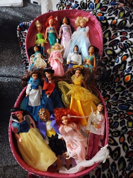15 Disney Musical Princess Dolls Lot In Barbie Round Case Read