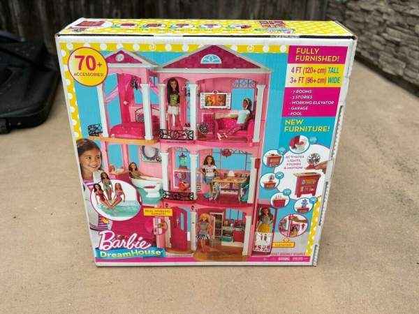 ?New Mattel Barbie 3 Story Pink Furnished Doll Town house Dreamhouse FFY84-9997