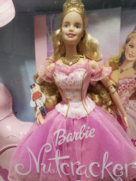 NIB BARBIE IN THE NUTCRACKER GIFT SET WITH HARDCOVER BOOK SUGARPLUM FAIRY