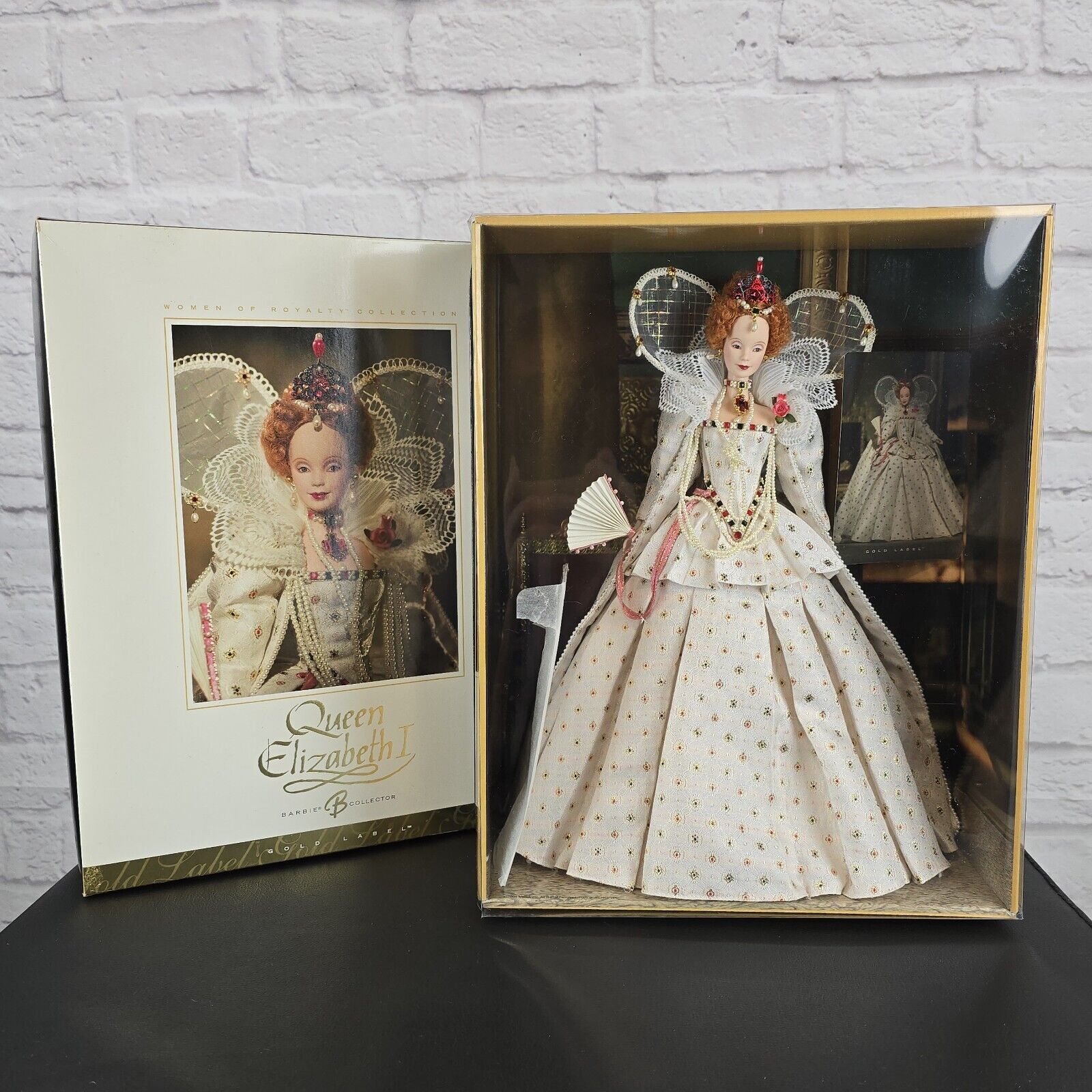 Queen Elizabeth I Barbie Doll Women of Royalty Collection Gold Label 2004