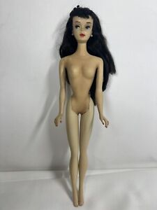 Vintage Barbie Brunette #3 Red Lips And Nails Earrings Tight Joints Blue Eyes