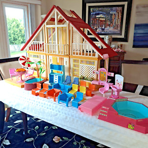 Vintage 1970’s Barbie A-Frame Dream Doll House Classic