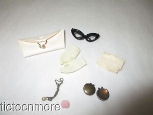 VINTAGE BARBIE DOLL FASHION #968 ROMAN HOLIDAY COMPACT PUFF WHITE PURSE RARE!!