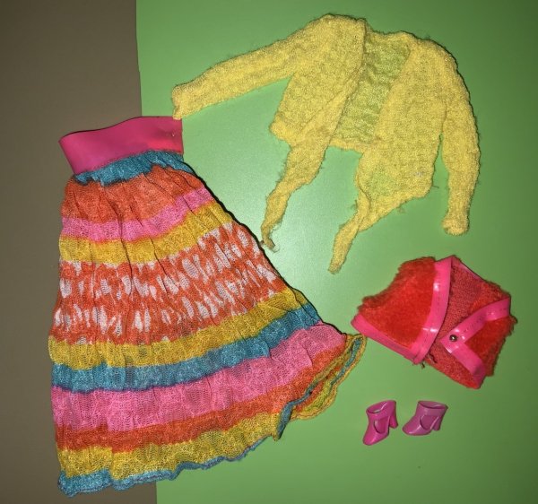 Vintage 1970s Barbie Doll Outfit Flying Colors 3492?