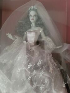BARBIE GOLD LABEL COLLECTION HAUNTED BEAUTY ZOMBIE BRIDE DOLL LIMITED 6,600 NRFB