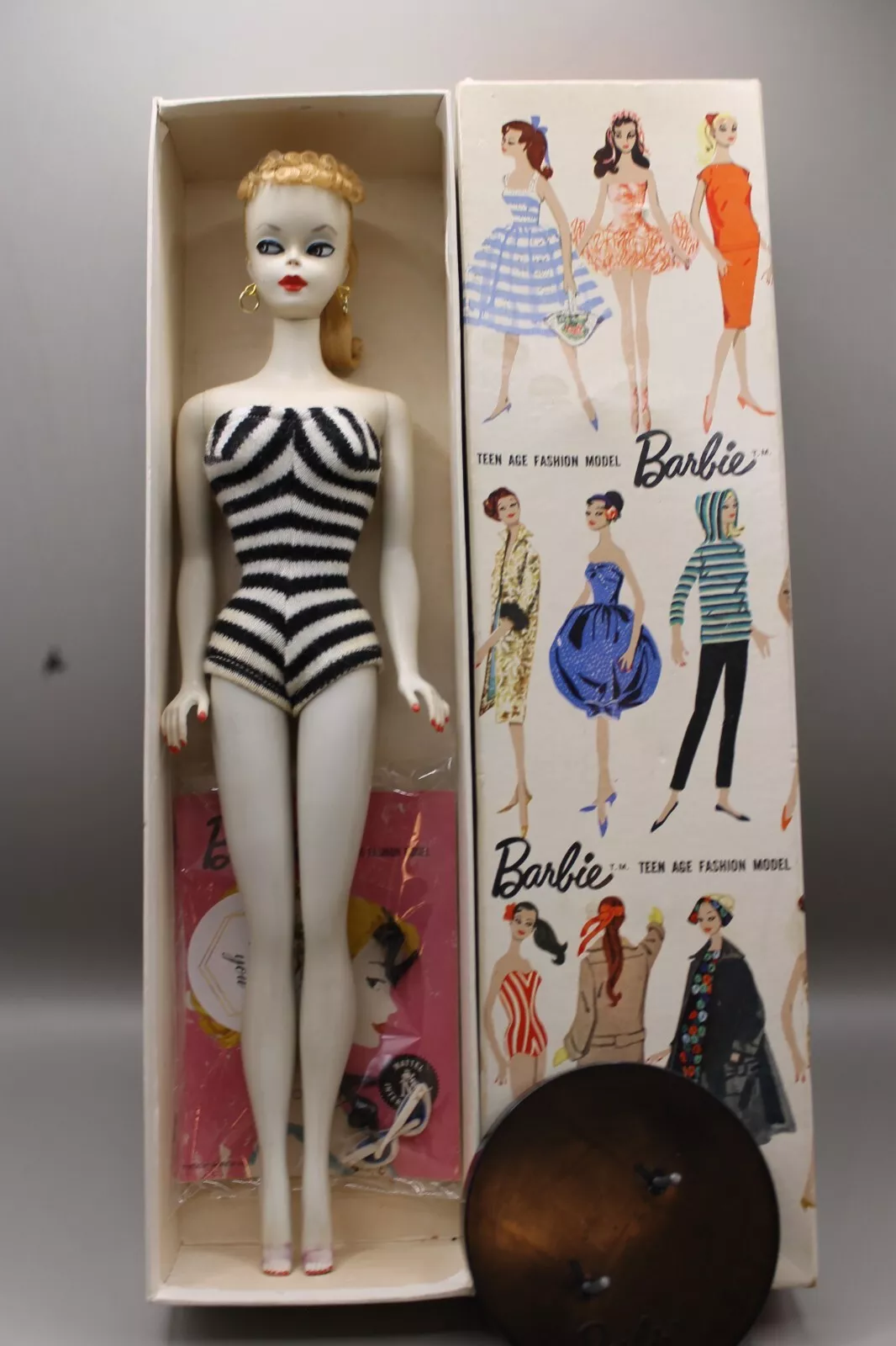 Vintage Barbie Ponytail # 1 Original With TM box and accessories