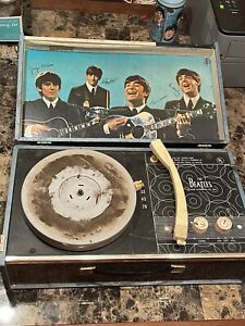 RARE VINTAGE NEMS BEATLES  1964 RECORD PLAYER Serial #84 - HUMS Hard To Find!