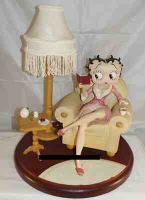 Extremely Rare! Betty Boop Sitting on Chair in Living Room Figurine Lamp Statue