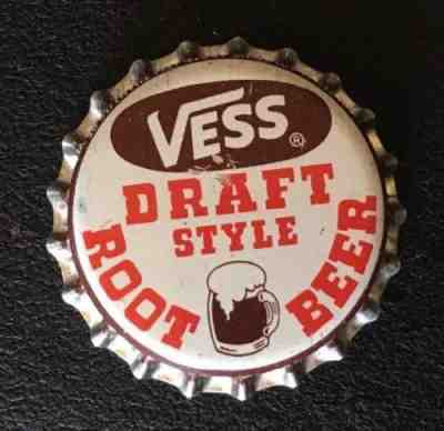 UNCRIMPED VESS ROOT BEER Cork Lined Soda Bottle Cap Crown Vintage CHIPPEWA FALLS