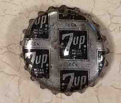 Vintage WWII Era 7 up Crown Bottle Cap Wartime 7up Soda War Time