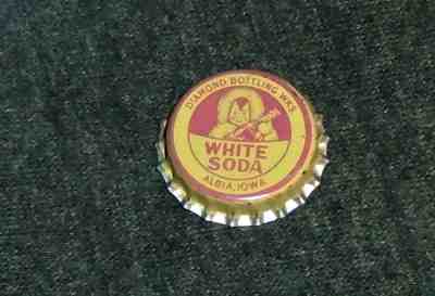 Diamond Bottling Works "White Soda" Bottle Cap Crown, Albia Iowa