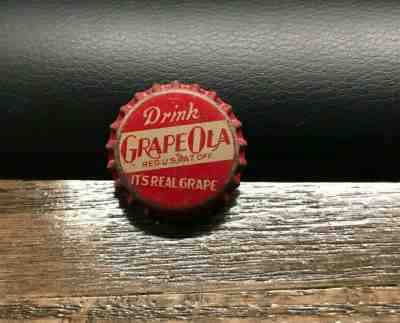 VINTAGE UNUSED GRAPEOLA - GRAPE OLA SODA POP BEVERAGE CORK BOTTLE CAP / CROWN 