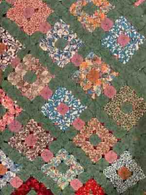Vintage Yo-Yo Bottle Cap Handmade 84" 84" Quilt scalloped - a large FULL size