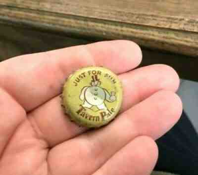 VINTAGE TAVERN PALE SNOWMAN BEER CORK BOTTLE CAP / CROWN ATLANTIC BRG CHICAGO IL