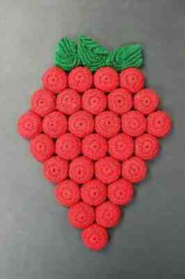 VTG Strawberry Crochet Bottle Cap Pot Holder Hot Pad Trivet