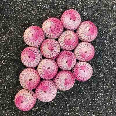 Vintage Pink Crochet Pop Bottle Cap Hot Pad Trivet Awesome Maker Product NOS