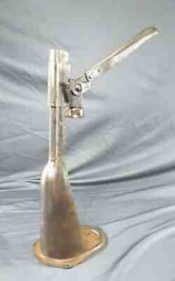 Vtg INDESTRO PROHIBITION ERA BOTTLE CAPPER - made in Chicago - 1921 patent
