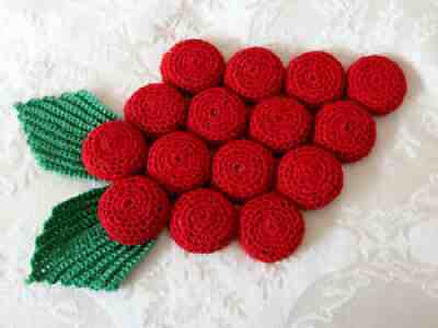 Vintage Handmade Crocheted Grapes Strawberry 15 BOTTLE CAP TRIVET Hot Pad