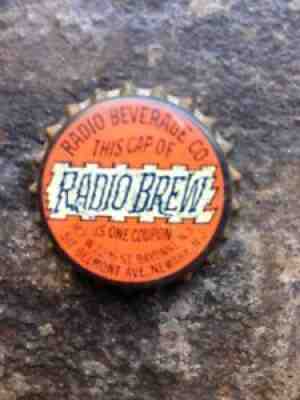 RADIO BREW SODA CORK-LINED CROWN MINT/UNUSED BAYONNE & NEWARK, NJ
