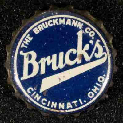 BRUCK'S BLUE & WHITE CORK BEER BOTTLE CAP BRUCKMANN CINCINNATI, OHIO CROWN CINCI