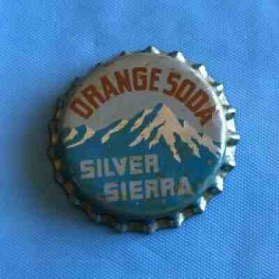 SILVER SIERRA---ORANGE SODA---HAYWARD, CALIFORNIA SODA BOTTLE CAPS !!!