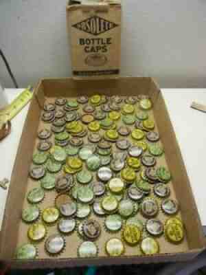 1940's HARD TO FIND OBSOLETE LOT OF UNUSED CORK LINED SODA BOTTLE CAPS WITH BOX