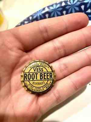 VESS ROOT BEER SODA BOTTLE CAP Beverage WHS Antique
