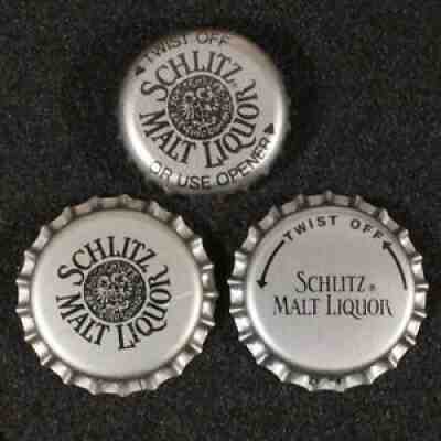 3 SCHLITZ MALT LIQUOR PLASTIC BEER BOTTLE CAP MILWAUKEE WISC CROWN ML WI VINTAGE