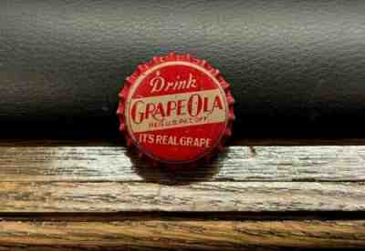 VINTAGE UNUSED GRAPE OLA SODA POP BEVERAGE CORK BOTTLE CAP / CROWN GRAPEOLA
