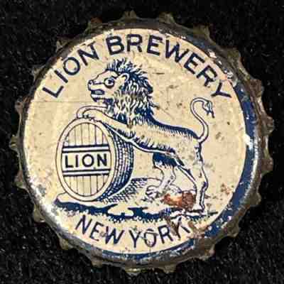 NEW YORK CITY #9 LION CORK LINED BEER BOTTLE CAP ~ LION BREWERY OF NYC NY CROWNS