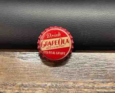 VINTAGE UNUSED GRAPE OLA SODA POP BEVERAGE CORK BOTTLE CAP / CROWN GRAPEOLA