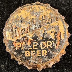 MANHATTAN PALE DRY CORK LINED BEER BOTTLE CAP CHICAGO ILLINOIS ANTIQUE CROWN OLD
