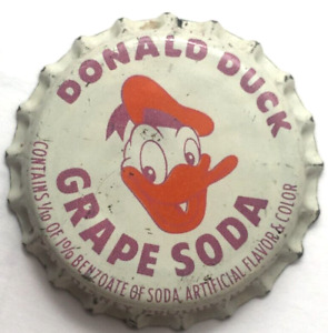 DONALD DUCK GRAPE SODA BOTTLE CAP; CHATTANOOGA, TN; USED VINTAGE CORK CROWN