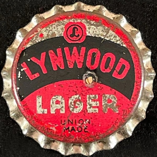 LYNWOOD LAGER VINTAGE UNUSED CORK LINED BEER BOTTLE CAP LYNWOOD CALIFORNIA CROWN