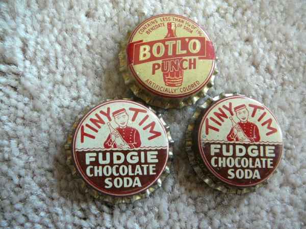 3 Vintage Unused Crown Top Soda pop Bottle Caps Cork Lined - Tiny Tim & Botl'o