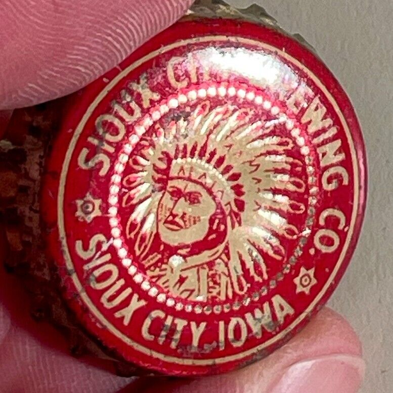 SIOUX CITY INDIAN CHIEF •WHITE & SILVER• CORK BEER BOTTLE CAP VINTAGE IOWA CROWN