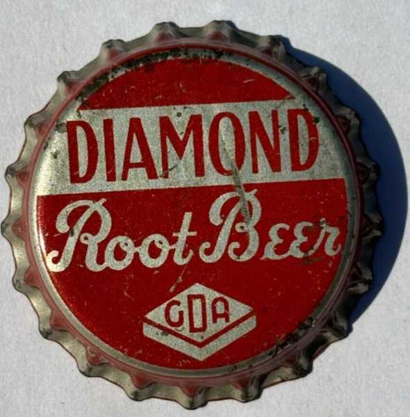 DIAMOND ROOT BEER SODA BOTTLE CAP; WATERBURY, CT; USED CORK CROWN