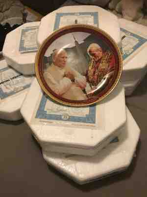 Pope John Paul II Comm Plates   Set of 8 Bradford Exchange