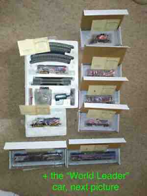 Trump Train Set, Bradford Exchange - 9 total cars plus tracks and controller